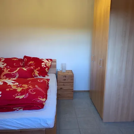Idyll Am Berg Apartment *